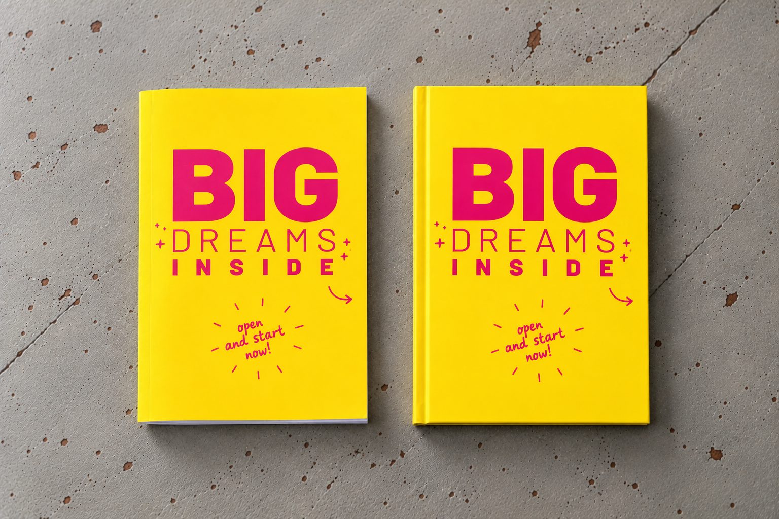 Dois cadernos Big Dreams Inside amarelos, lado a lado